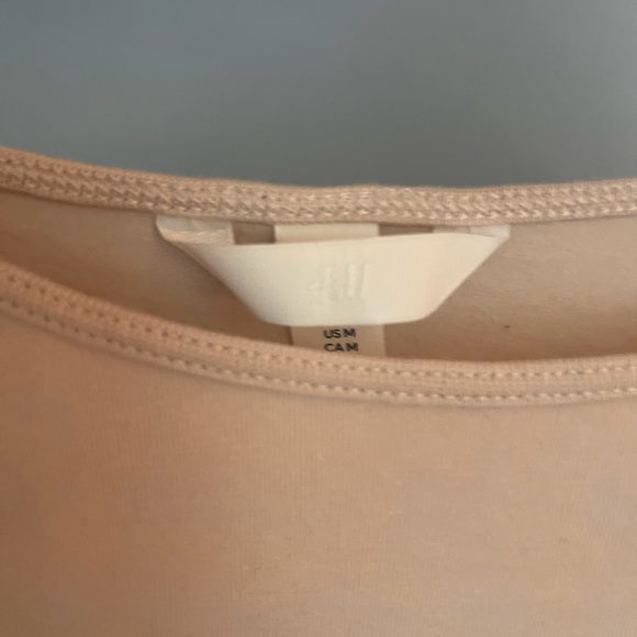 (2 shirts) H&M Ribbed Nude Shirt and Plain - Picture 3 of 3